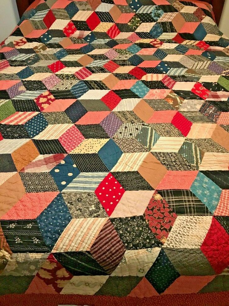 APPALACHIAN TUMBLING BLOCKS QUILT 1900 Antique Quilt Hand Stitched 72