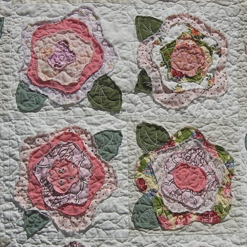 Baumcat French Rose Baby Quilt
