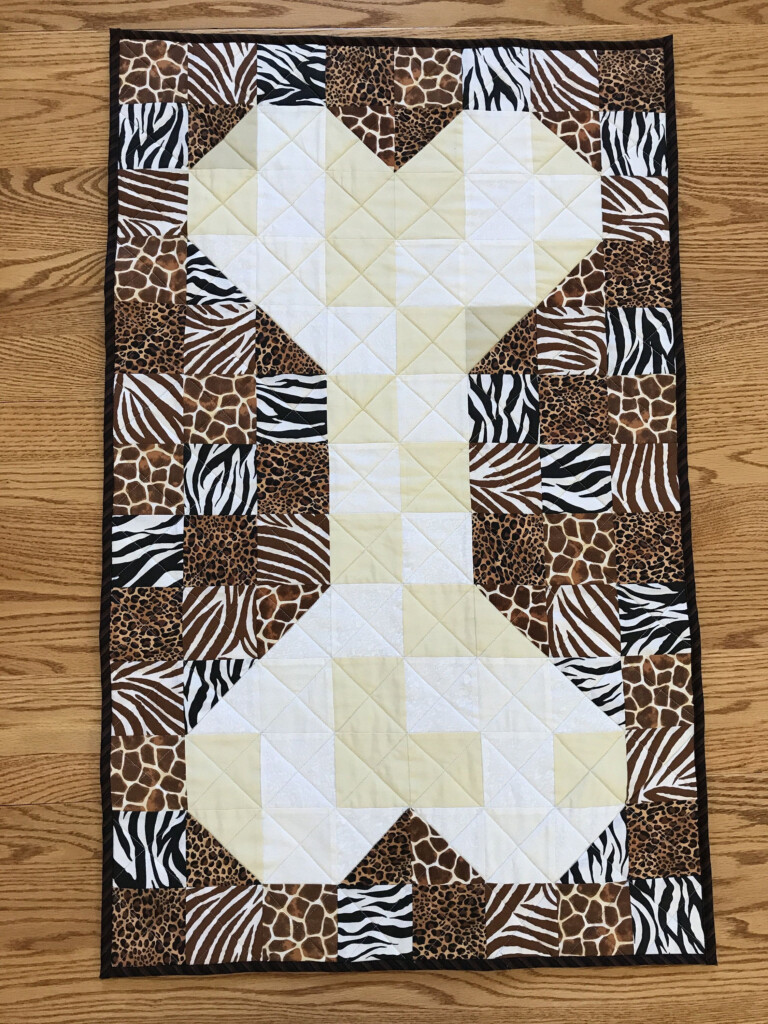 Dog Quilt Blanket Bone Pattern Paw Pattern On Back Etsy Dog 